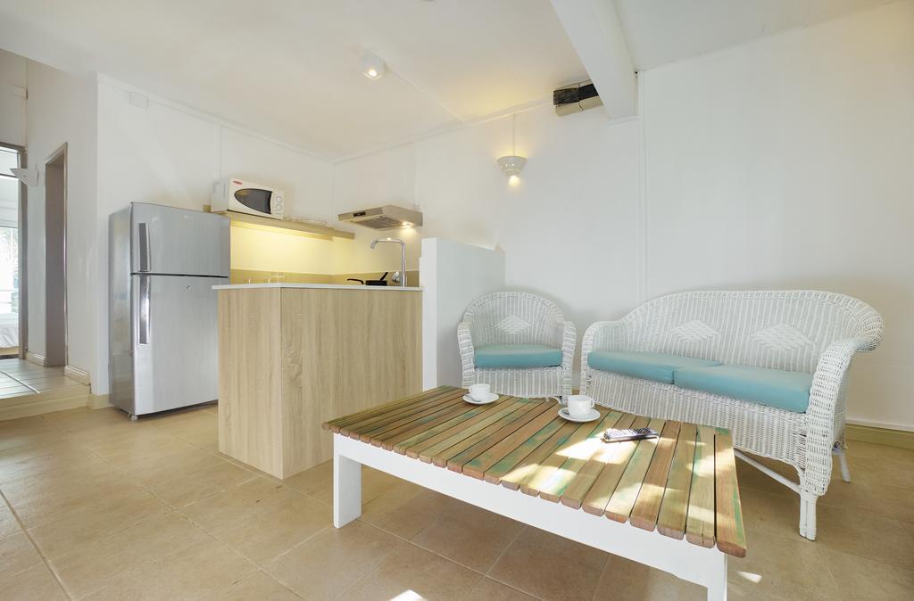 Le Beachclub Pereybere Beach Buitenkant foto