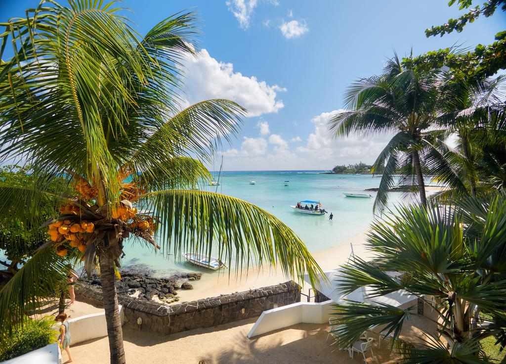 Le Beachclub Pereybere Beach Buitenkant foto