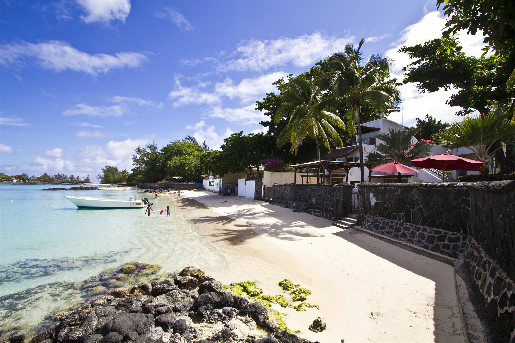 Le Beachclub Pereybere Beach Buitenkant foto