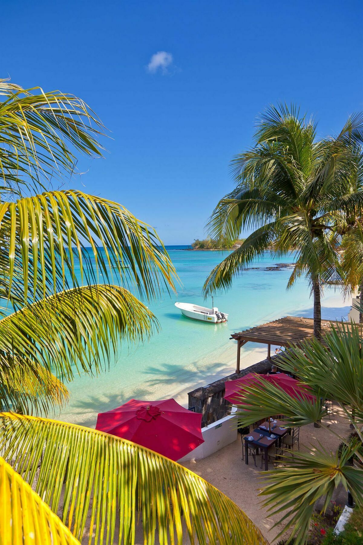 Le Beachclub Pereybere Beach Buitenkant foto