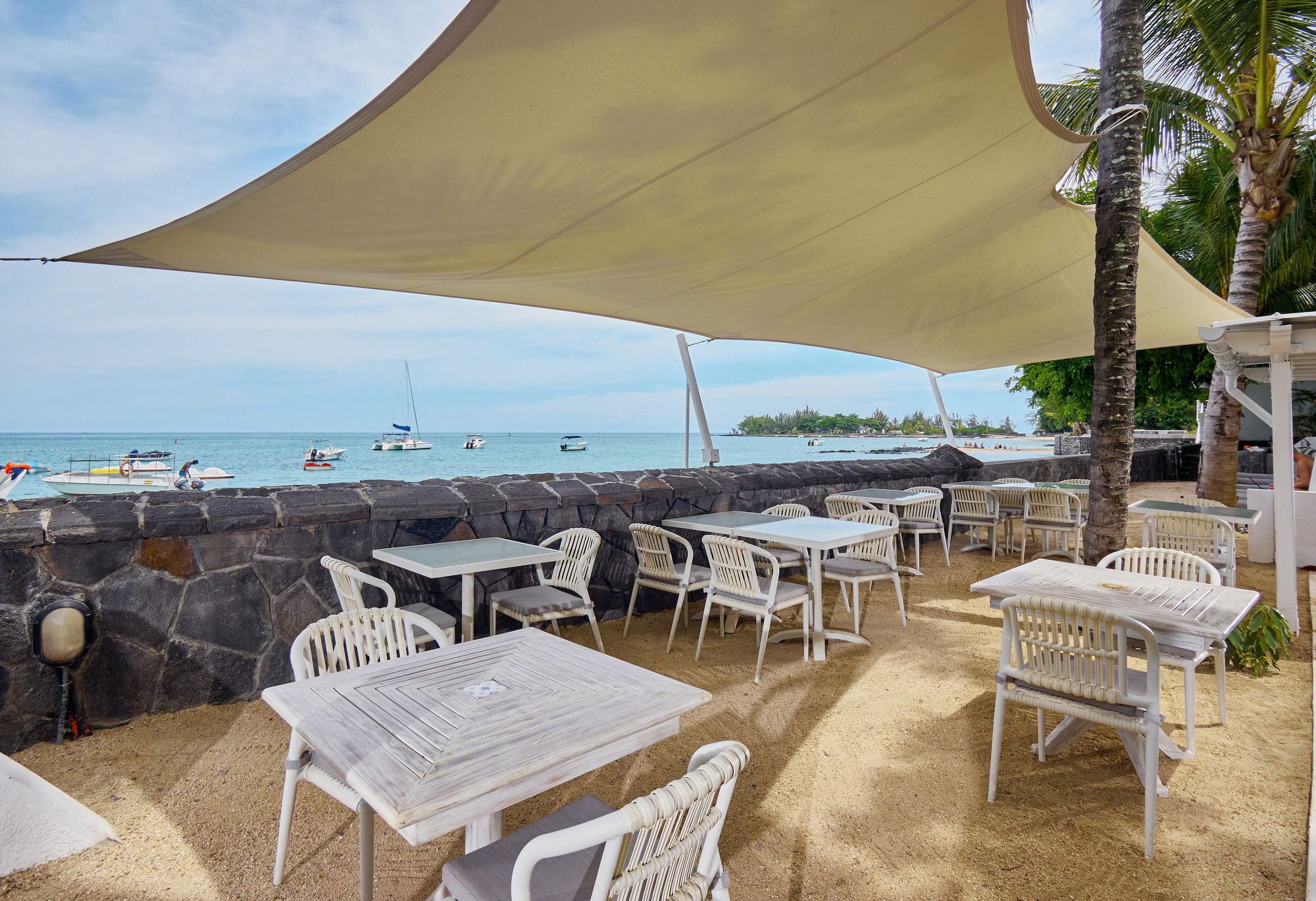 Le Beachclub Pereybere Beach Buitenkant foto